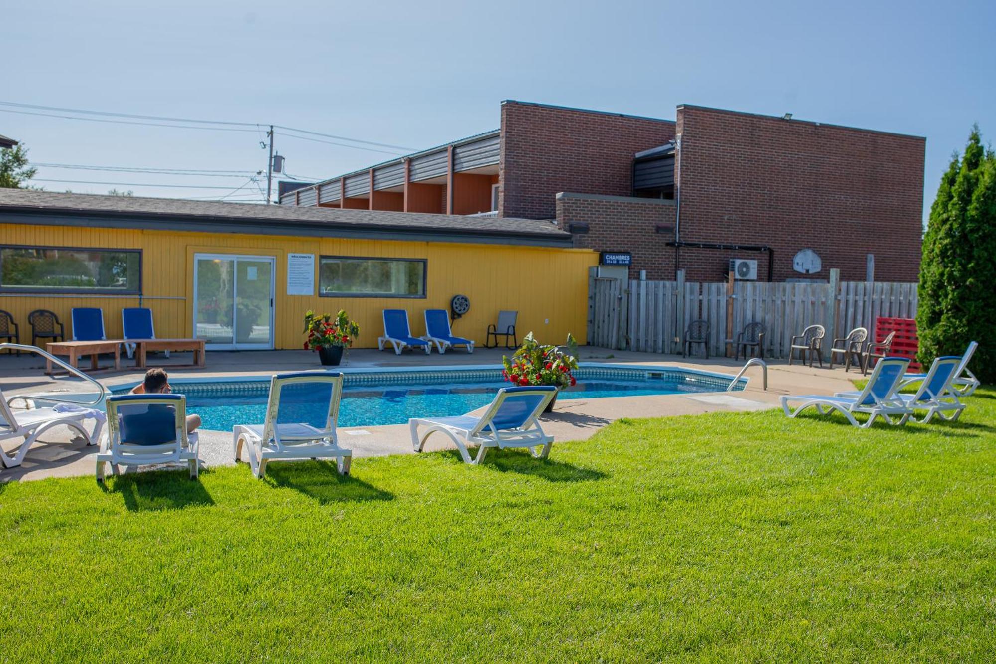 Complexe Hotelier Escoumins Les Escoumins Exterior foto