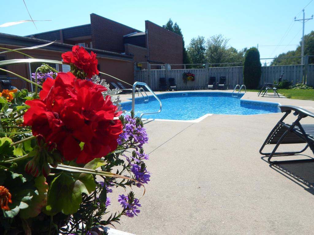 Complexe Hotelier Escoumins Les Escoumins Exterior foto